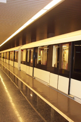 Hosszú a metrószerelvény