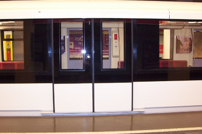 A metrókocsi bejárati ajtaja