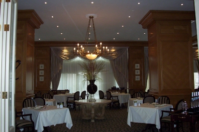 A Le Meridien Hotel elegáns étterme