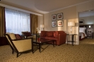 Corner suite